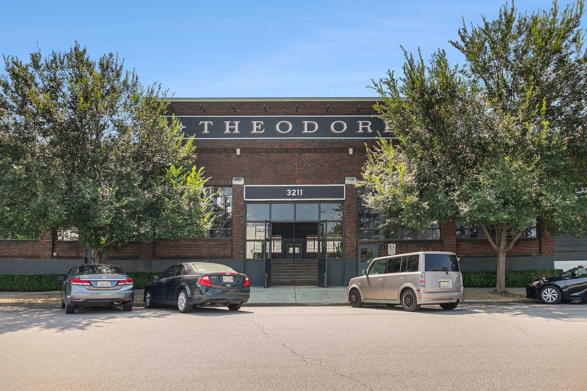 3211 2nd Ave S, Birmingham, AL à louer Photo du bâtiment- Image 1 de 6