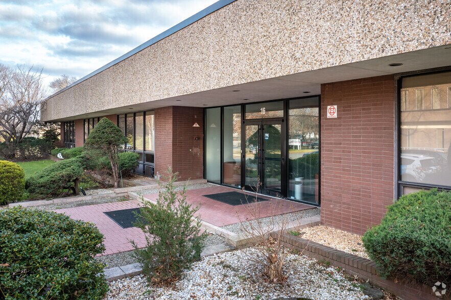 16 Bleeker St, Millburn, NJ à louer - Photo du bâtiment - Image 2 de 12