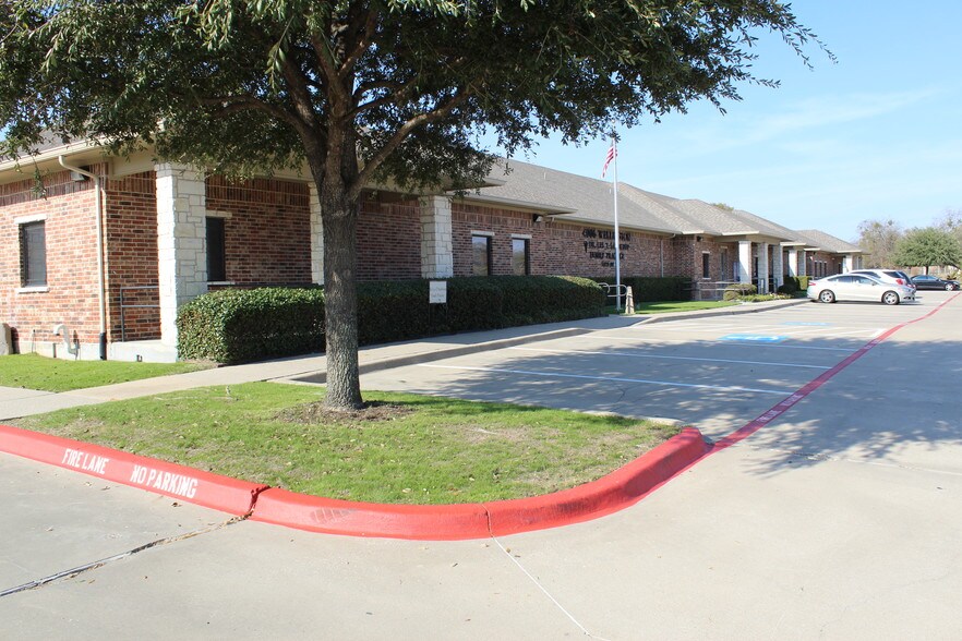 4006 Wellington St, Greenville, TX à louer - Photo du bâtiment - Image 3 de 17