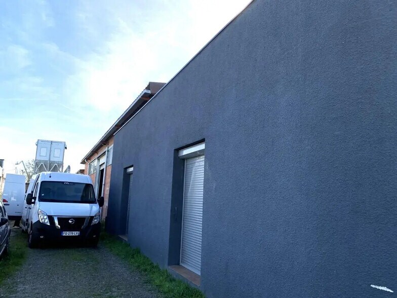 Flex dans Toulouse à louer - Photo du bâtiment - Image 3 de 12