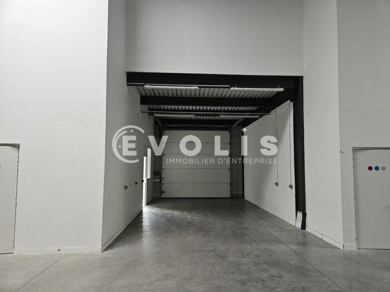 6-8 Rue Ambroise Croizat, Palaiseau for lease - Interior Photo - Image 2 of 9