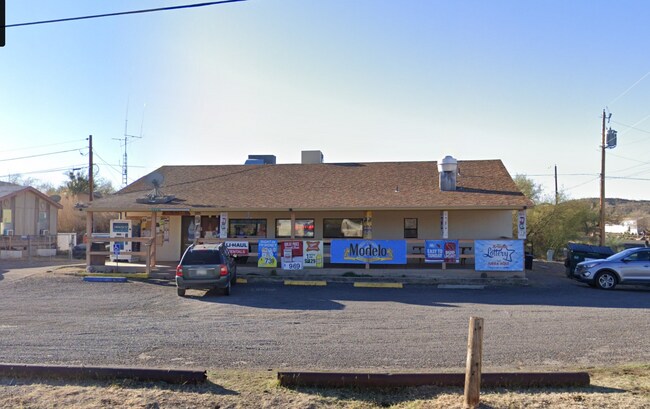 Plus de détails pour 20301 E Squaw Valley Rd, Black Canyon City, AZ - Commerce de détail à vendre