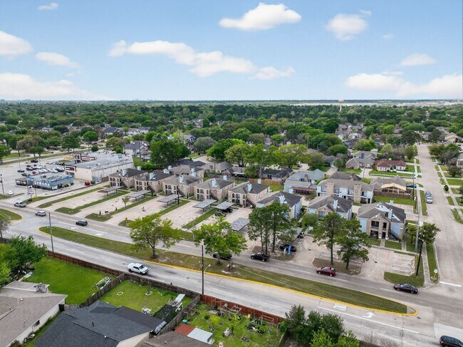 More details for 9021 Antoine Dr, Houston, TX - Multifamily for Sale