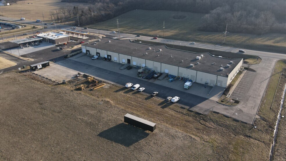 9669-9685 Cincinnati Dayton Rd, West Chester, OH à louer - Photo du bâtiment - Image 3 de 7