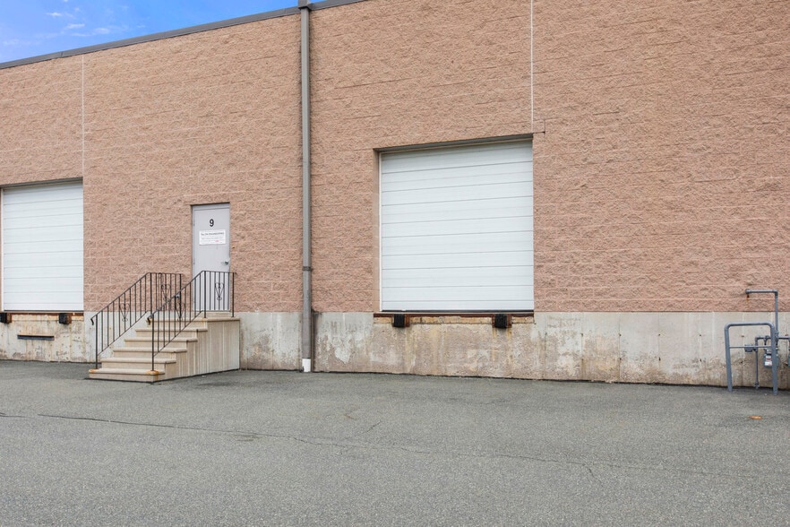 65 Parker St, Newburyport, MA for lease - Building Photo - Image 3 of 9