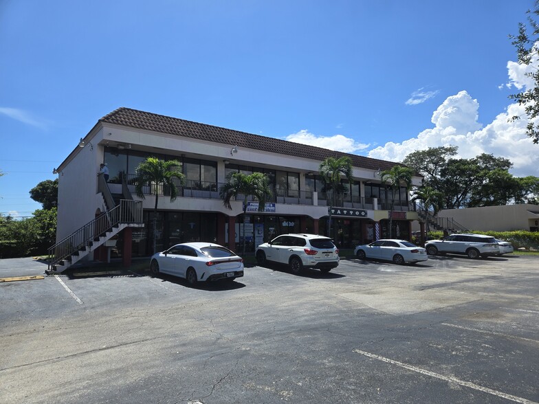 600 W 44th St, Oakland Park, FL for lease - Building Photo - Image 2 of 4