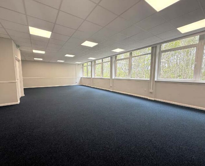 107 Bothwell Rd, Hamilton for lease Interior Photo- Image 1 of 3