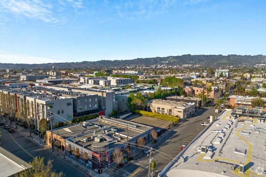 6460 Hollis St, Emeryville, CA à louer - Photo du bâtiment - Image 2 de 4