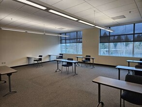 16037 SW Upper Boones Ferry Rd, Tigard, OR for lease Interior Photo- Image 1 of 2