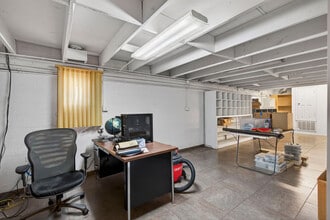 2005 Government St, Ocean Springs, MS for lease Interior Photo- Image 2 of 17