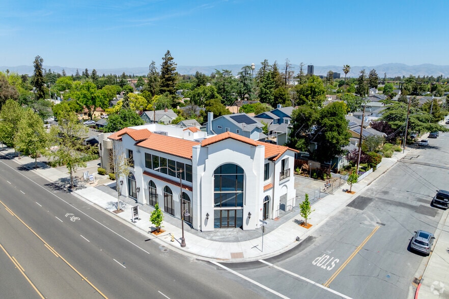 2220 Winchester Blvd, Campbell, CA à vendre - Aérien - Image 2 de 20
