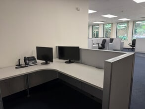 300 Knickerbocker Rd, Cresskill, NJ for lease Interior Photo- Image 2 of 6