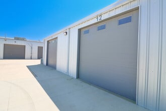 7204 Parwelk St, Dallas, TX for lease Interior Photo- Image 2 of 3