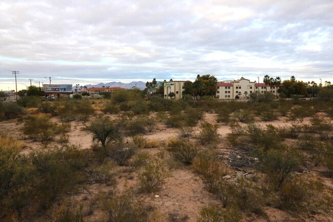 Plus de détails pour 6775 S Tucson, Tucson, AZ - Terrain à vendre
