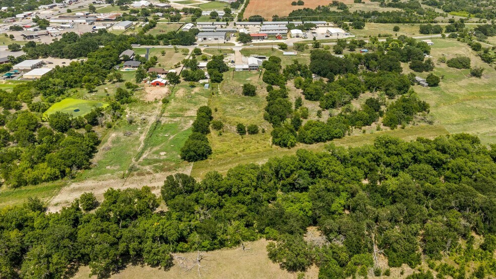 1050 Graham Street, Stephenville, TX à vendre - Photo du bâtiment - Image 3 de 36