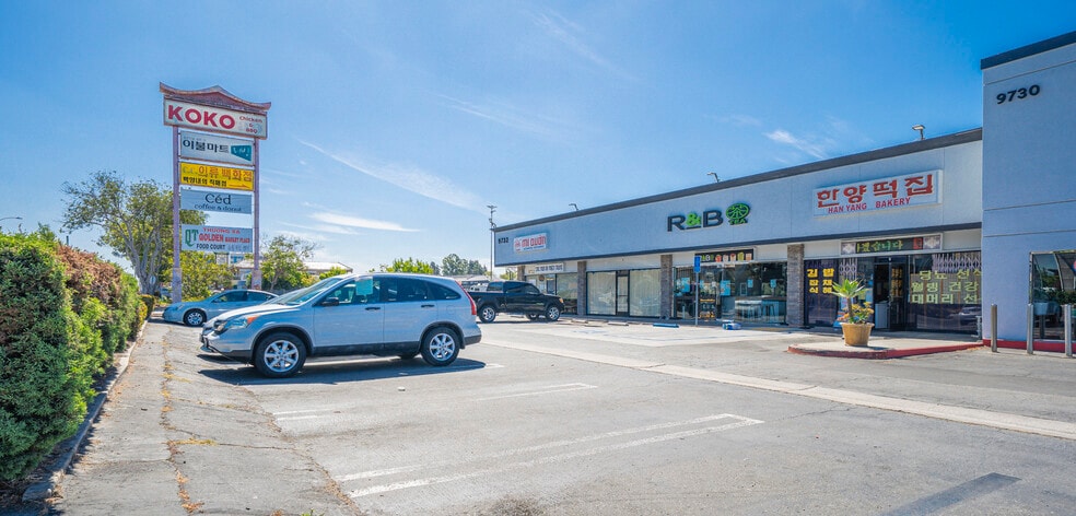 9738 Garden Grove Blvd, Garden Grove, CA for lease - Building Photo - Image 1 of 12