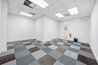901-903 Burlington Ave, Western Springs, IL for lease Interior Photo- Image 2 of 5
