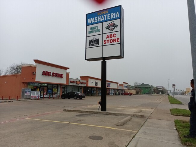 Plus de détails pour 2801 Hemphill St, Fort Worth, TX - Bureau/Commerce de détail à louer