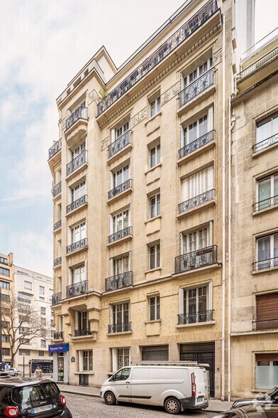 50 Avenue De Versailles, Paris à louer - Photo du bâtiment - Image 3 de 8