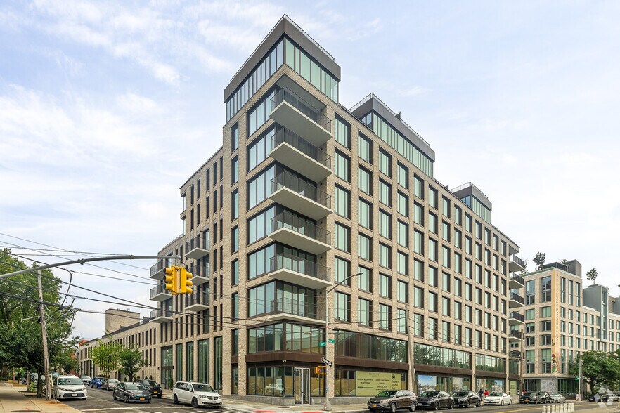 30-55 Vernon Blvd, Long Island City, NY à louer - Photo du bâtiment - Image 2 de 5