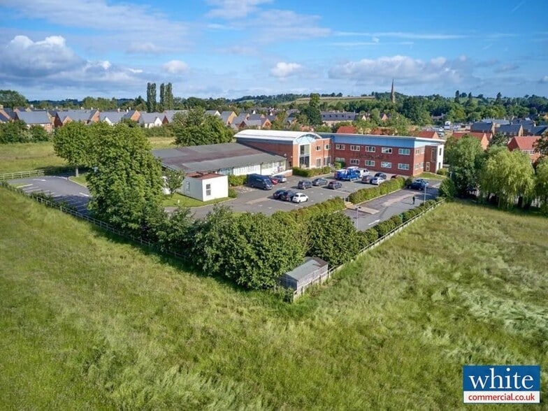 Barford Rd, Bloxham à louer - Aérien - Image 2 de 13