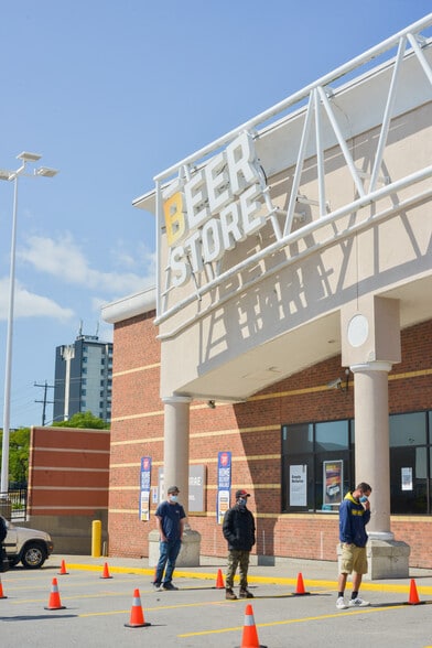 3495 Lawrence Ave E, Toronto, ON for lease - Building Photo - Image 3 of 23