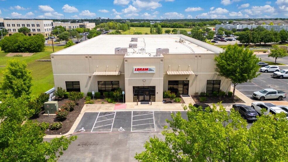 111 Cooperative Way, Georgetown, TX à louer - Photo du bâtiment - Image 3 de 22