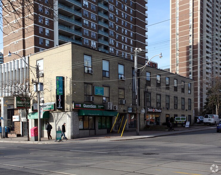 152 Carlton St, Toronto, ON à louer - Photo du bâtiment - Image 2 de 5