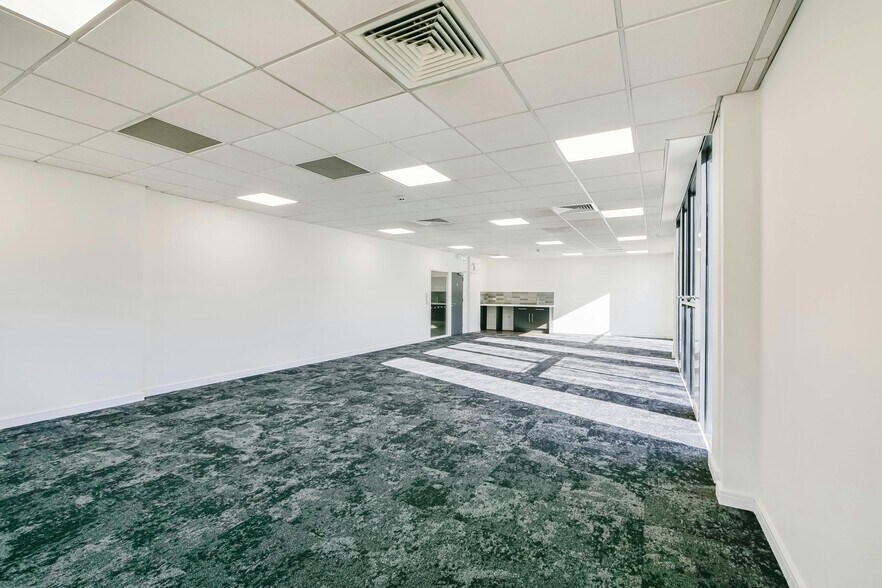 6 Northarbour Rd, Portsmouth à louer - Photo du bâtiment - Image 2 de 48