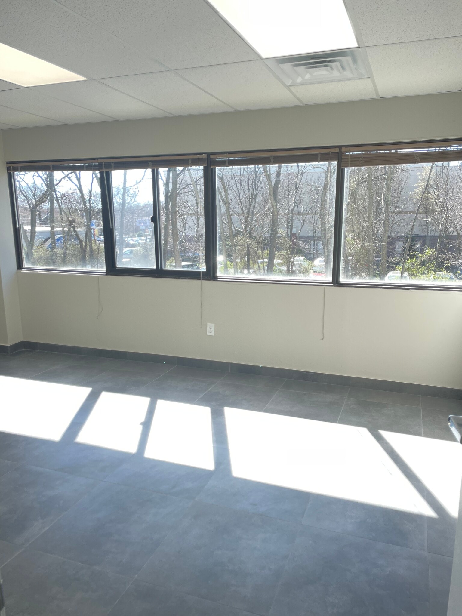 1806 State Route 35, Oakhurst, NJ for lease Interior Photo- Image 1 of 2