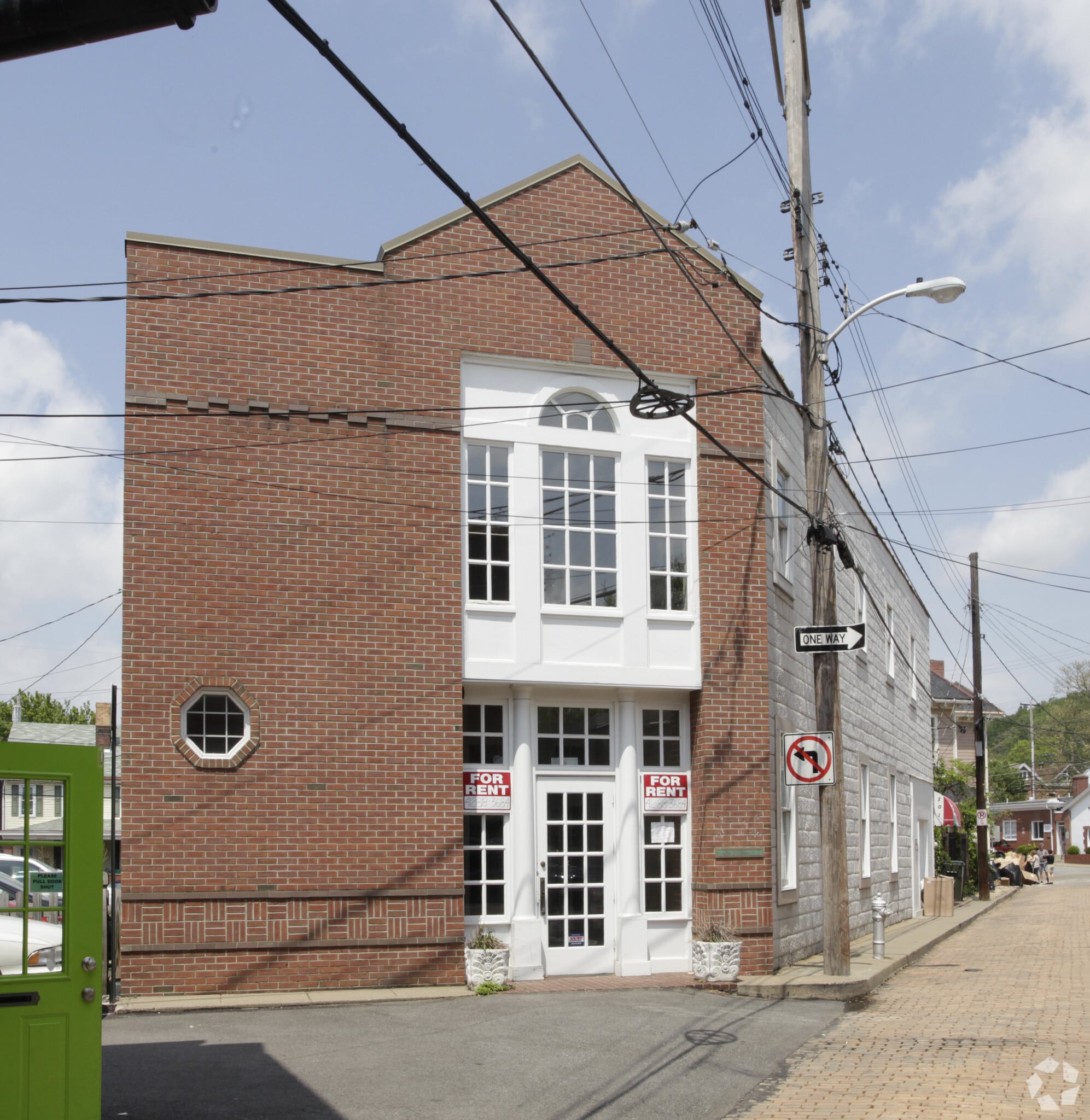 438 Division St, Sewickley, PA for lease Primary Photo- Image 1 of 37