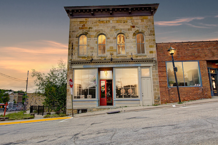 22 High St, Mineral Point, WI for sale Building Photo- Image 1 of 1