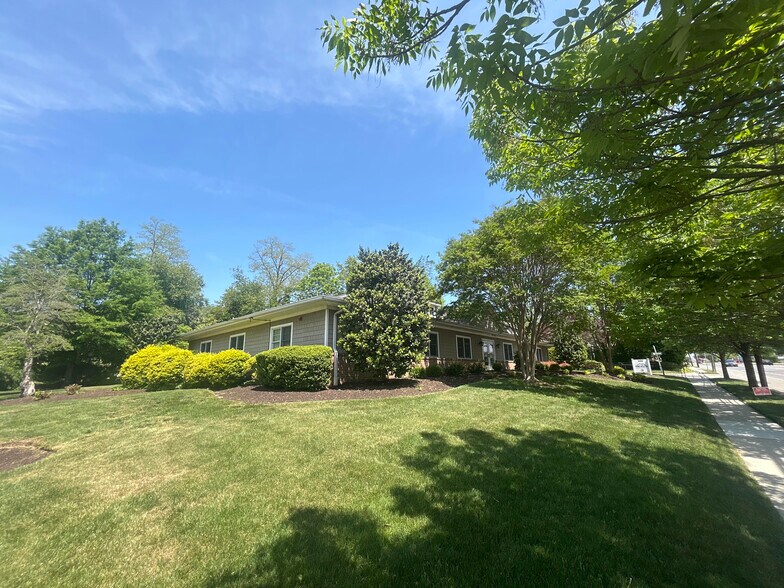 306 Kings Hwy, Cherry Hill, NJ à vendre - Photo du bâtiment - Image 3 de 9