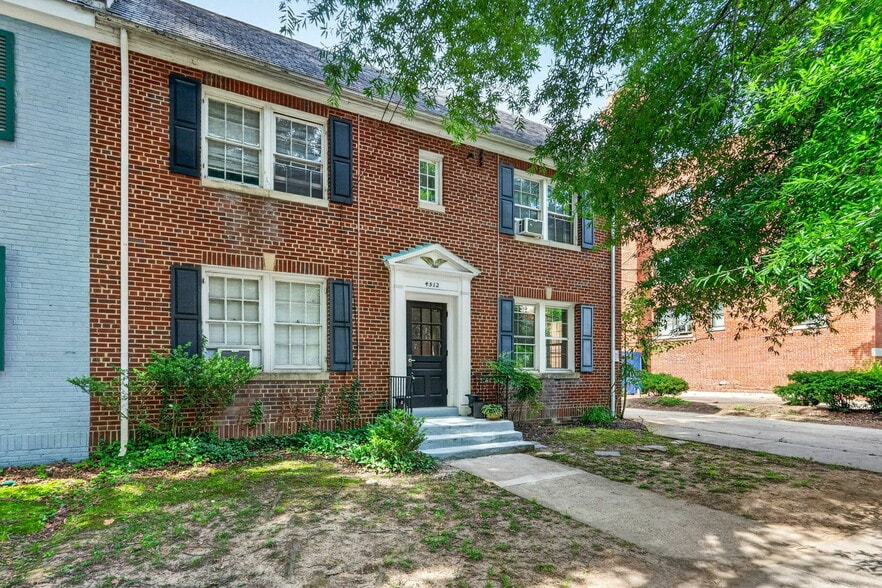4512 MacArthur Blvd NW, Washington, DC à vendre - Photo du bâtiment - Image 2 de 22