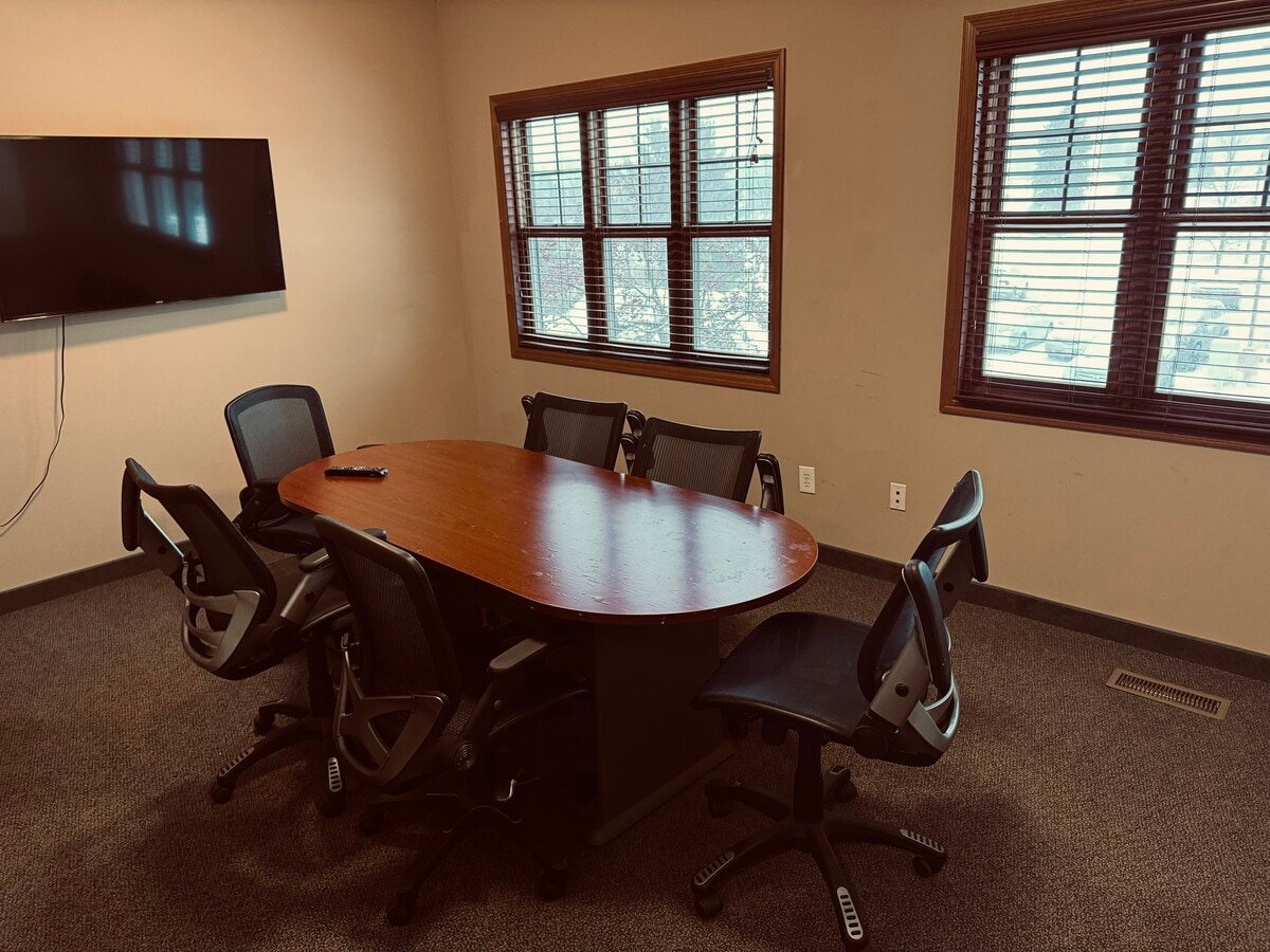 744 Southcross Dr W, Burnsville, MN 55306 - Unit 104 -  - Interior Photo - Image 1 of 12