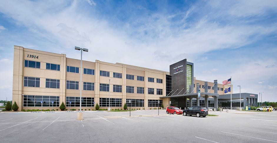 13914 Southeastern Pkwy, Fishers, IN for lease - Building Photo - Image 2 of 5