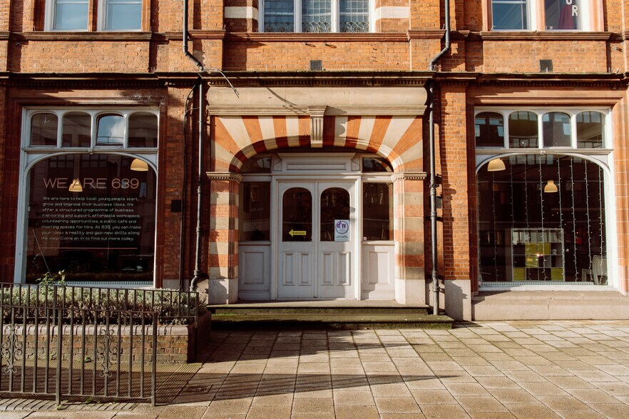 639 High Rd, Londres à louer - Photo du bâtiment - Image 3 de 13