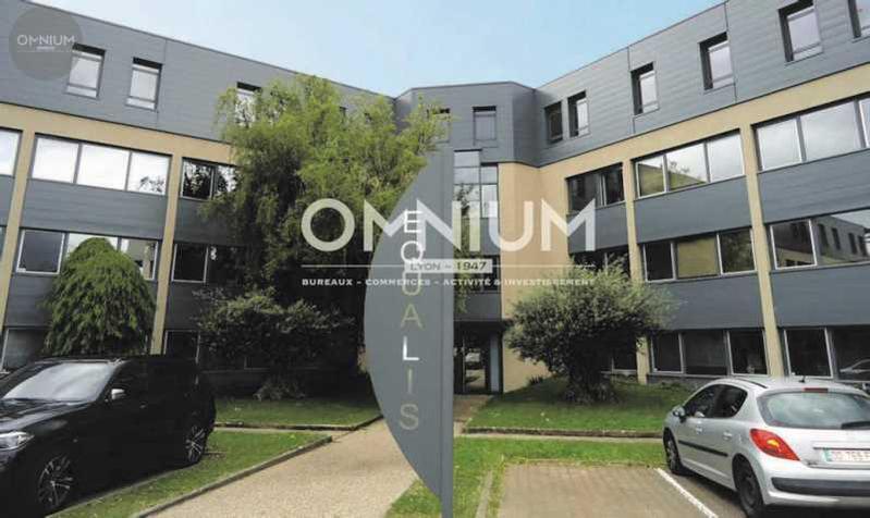 Office in Écully for lease Building Photo- Image 1 of 4