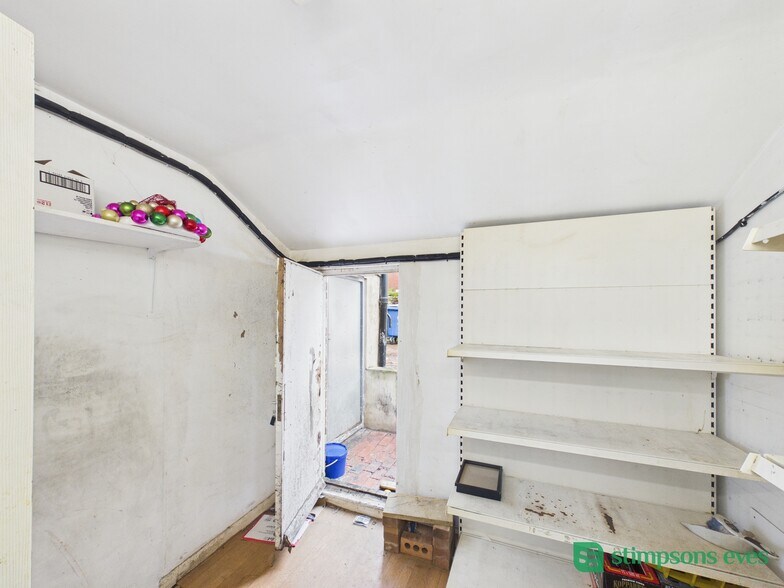 50 High St, Irthlingborough for lease - Building Photo - Image 2 of 3