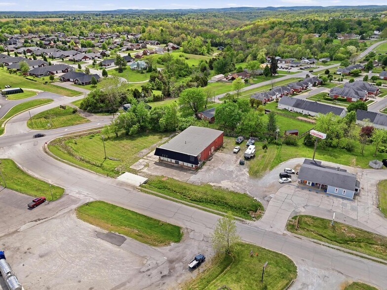 149 Delaina Dr, Mount Washington, KY à vendre - Photo du bâtiment - Image 2 de 19