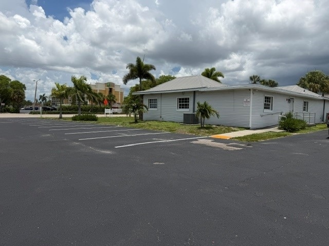 4811 Del Prado Blvd S, Cape Coral, FL for lease - Building Photo - Image 3 of 11