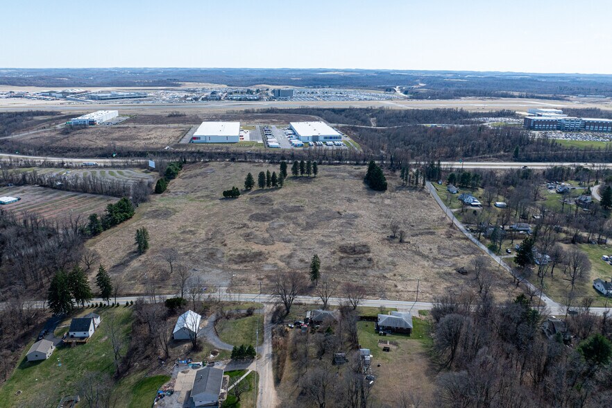 571 Moon Clinton Rd, Coraopolis, PA à vendre - Aérien - Image 3 de 9