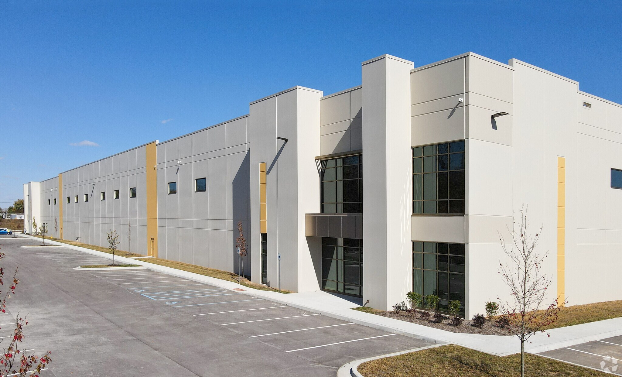 5325 Seerley Rd, Indianapolis, IN for lease Primary Photo- Image 1 of 25