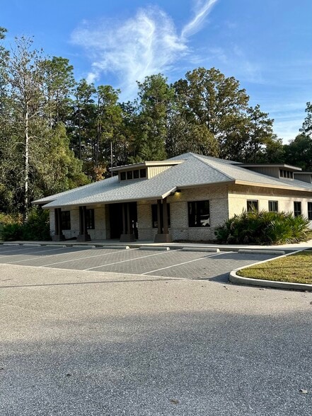 Sunrise Dermatology portfolio of 3 properties for sale on LoopNet.ca - Building Photo - Image 1 of 3