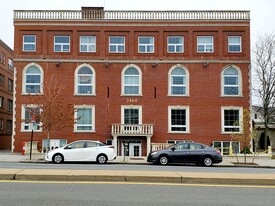 2464 Massachusetts Ave, Cambridge MA - Loft