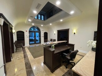 Plus de détails pour 133 Sevilla Ave, Coral Gables, FL - Bureau à louer