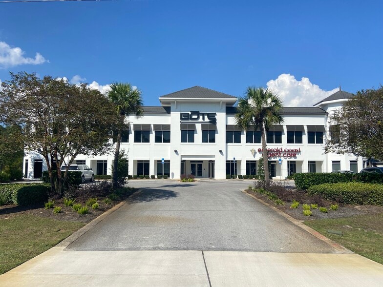 12598 Emerald Coast Pky, Destin, FL for lease - Primary Photo - Image 1 of 33