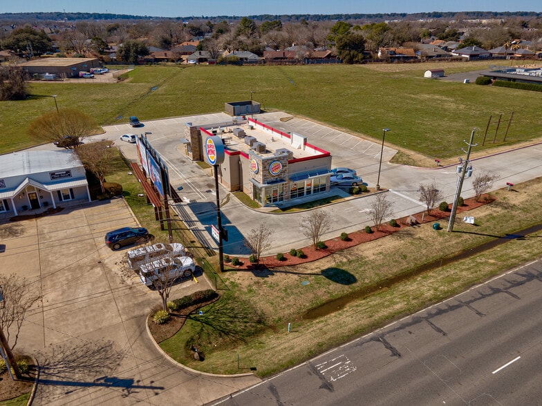 8776 Youree Dr, Shreveport, LA à vendre - Photo du bâtiment - Image 3 de 6