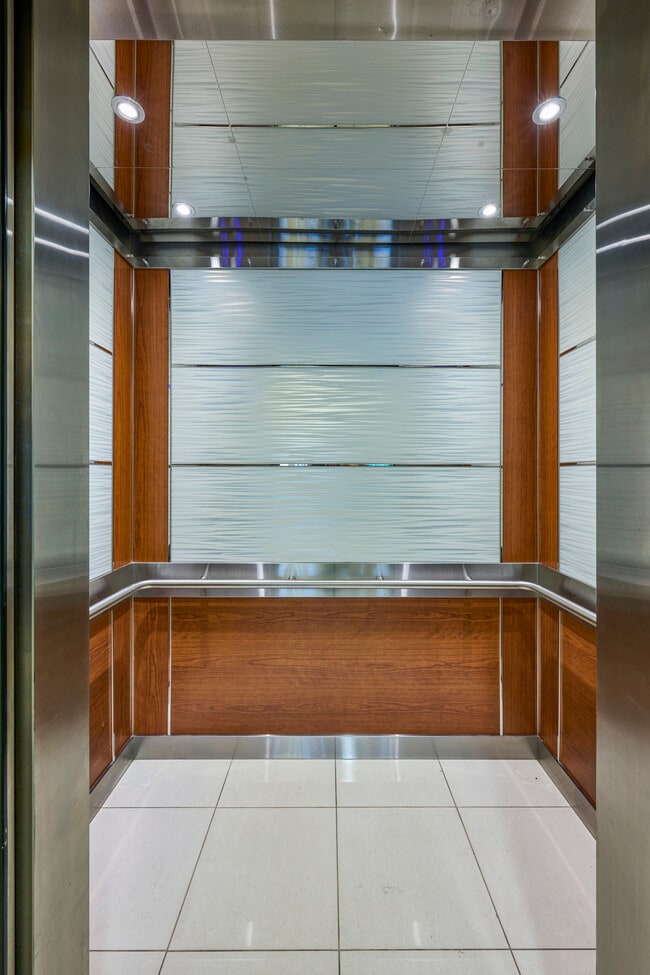 More details for 116 Lisgar St, Ottawa, ON - Coworking for Lease