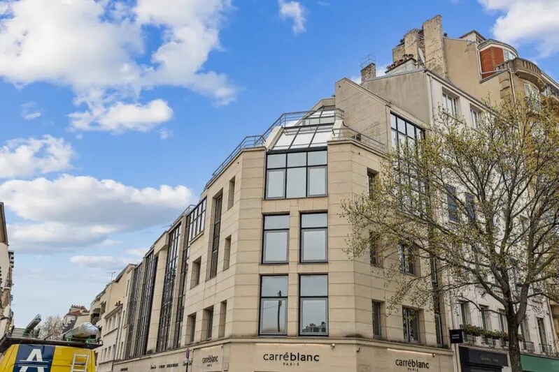 Office in Neuilly-sur-Seine for lease Building Photo- Image 1 of 7